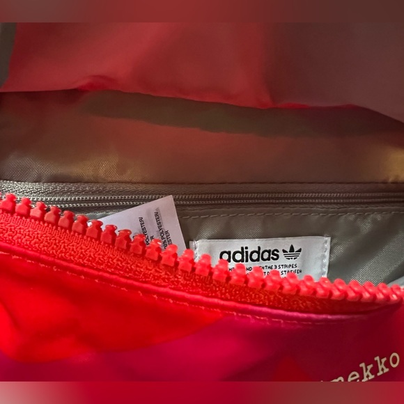 ⭐️Adidas Originals Marimekko Fanny pack⭐️ - Picture 4 of 5
